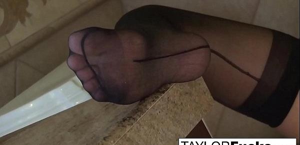  Taylor Vixen Looks Extra Hot In Black Stockings